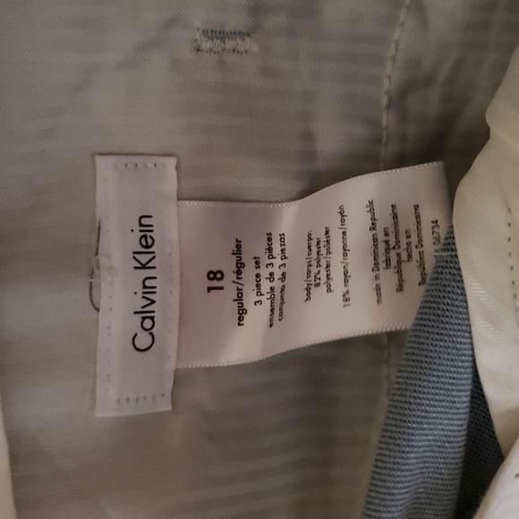 Calvin Klein dress pants - Picture 4 of 8